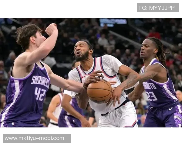 小卡强调球队需提升节奏并减少失误以争取胜利 小卡强调球队需提升节奏并减少失误以争取胜利