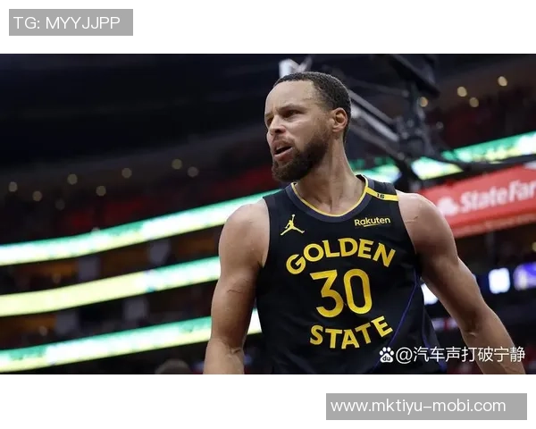 库里本赛季对阵拓者表现惊艳场均32分5助攻75记三分命中率超高 库里本赛季对阵拓者表现惊艳场均32分5助攻75记三分命中率超高