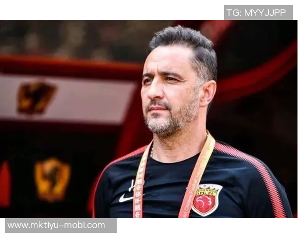 狼队主帅佩雷拉下课仅两月续约三年球队十轮不胜垫底英超 狼队主帅佩雷拉下课仅两月续约三年球队十轮不胜垫底英超